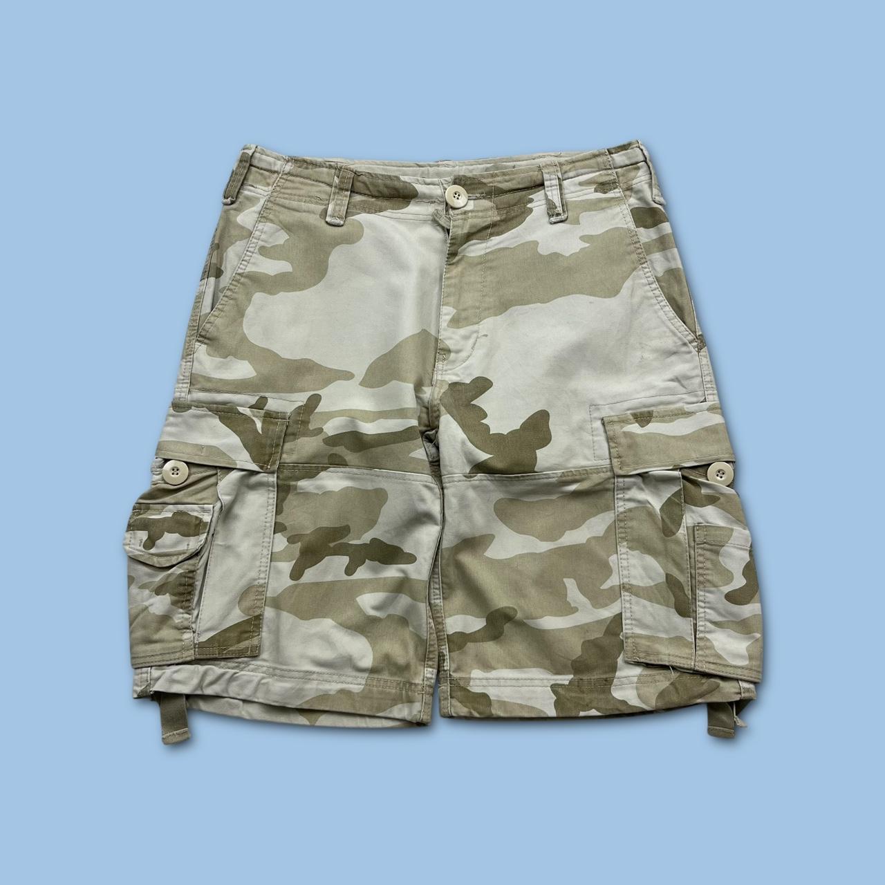 VINTAGE Y2K BAGGY CAMO CARGO SHORTS