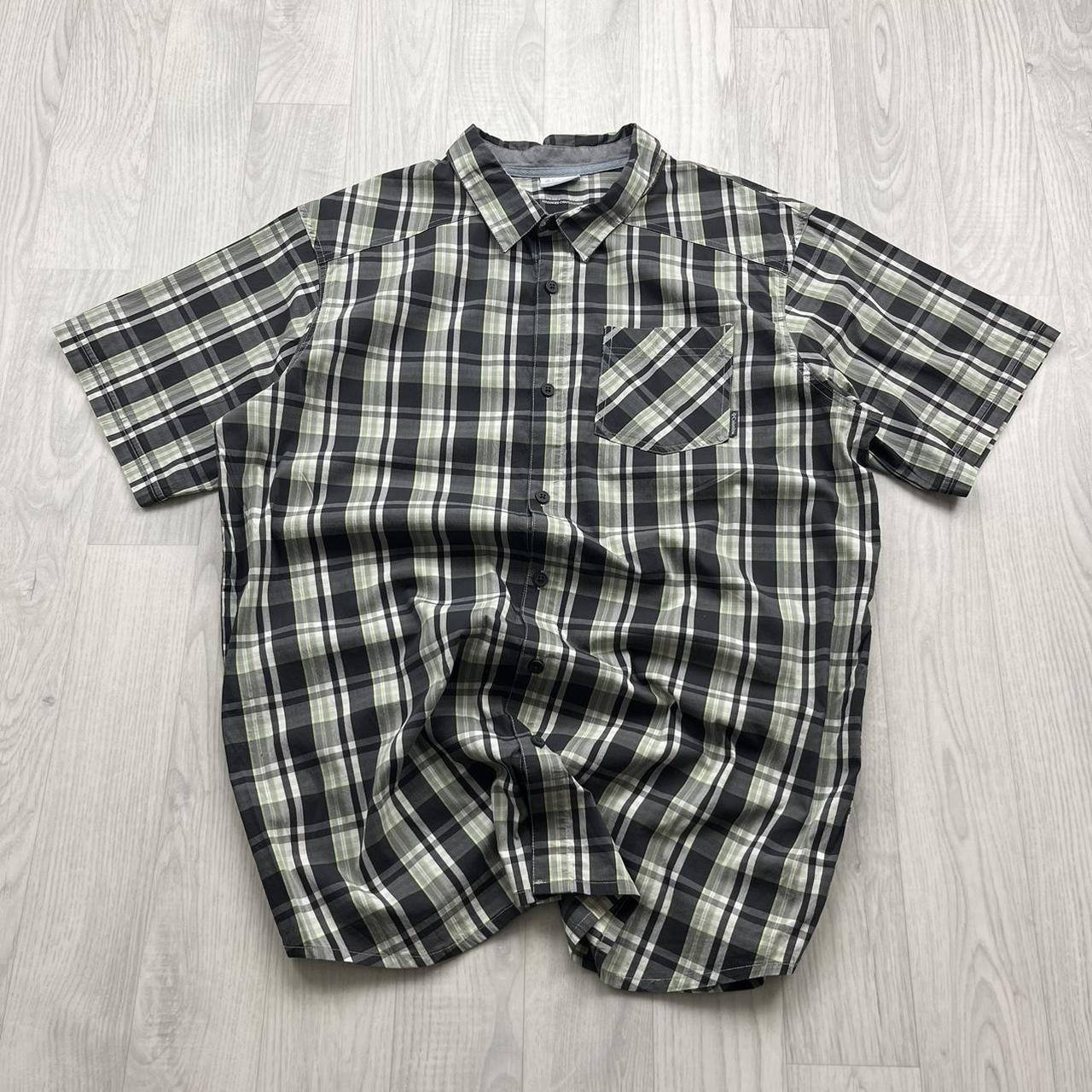 VINTAGE Y2K COLUMBIA CHECKERED SHORT SLEEVE BUTTON UP SHIRT BLACK