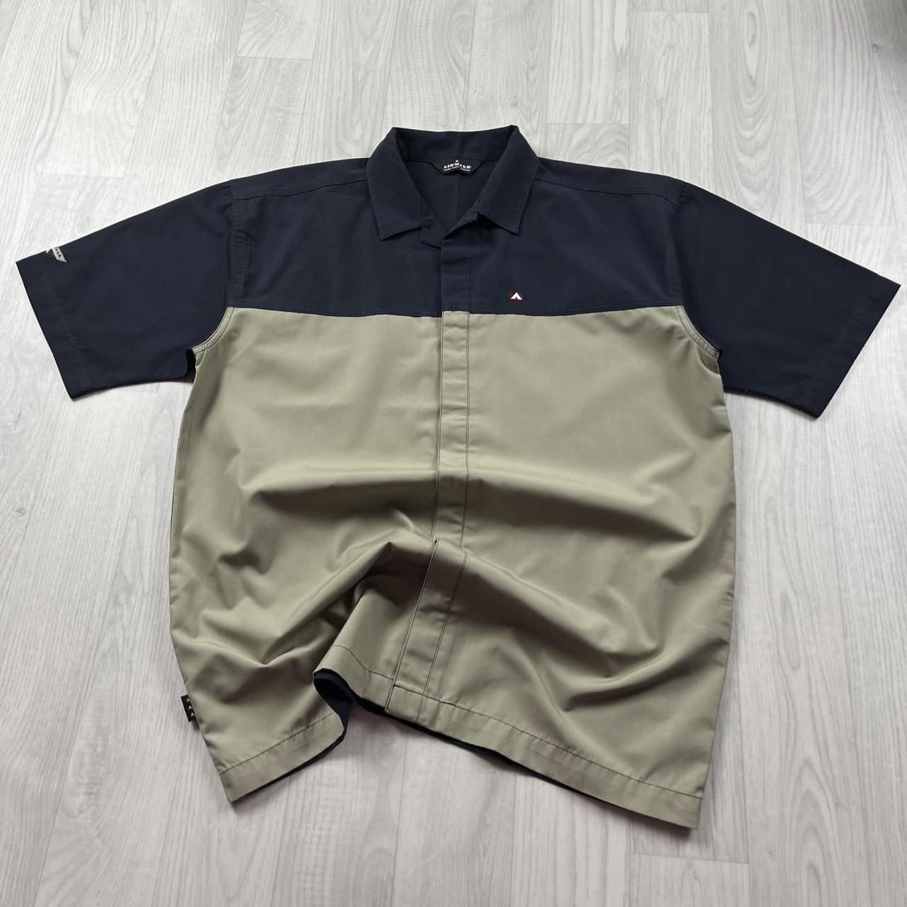 VINTAGE Y2K AIRWALK SHORT SLEEVE SHIRT NAVY BEIGE