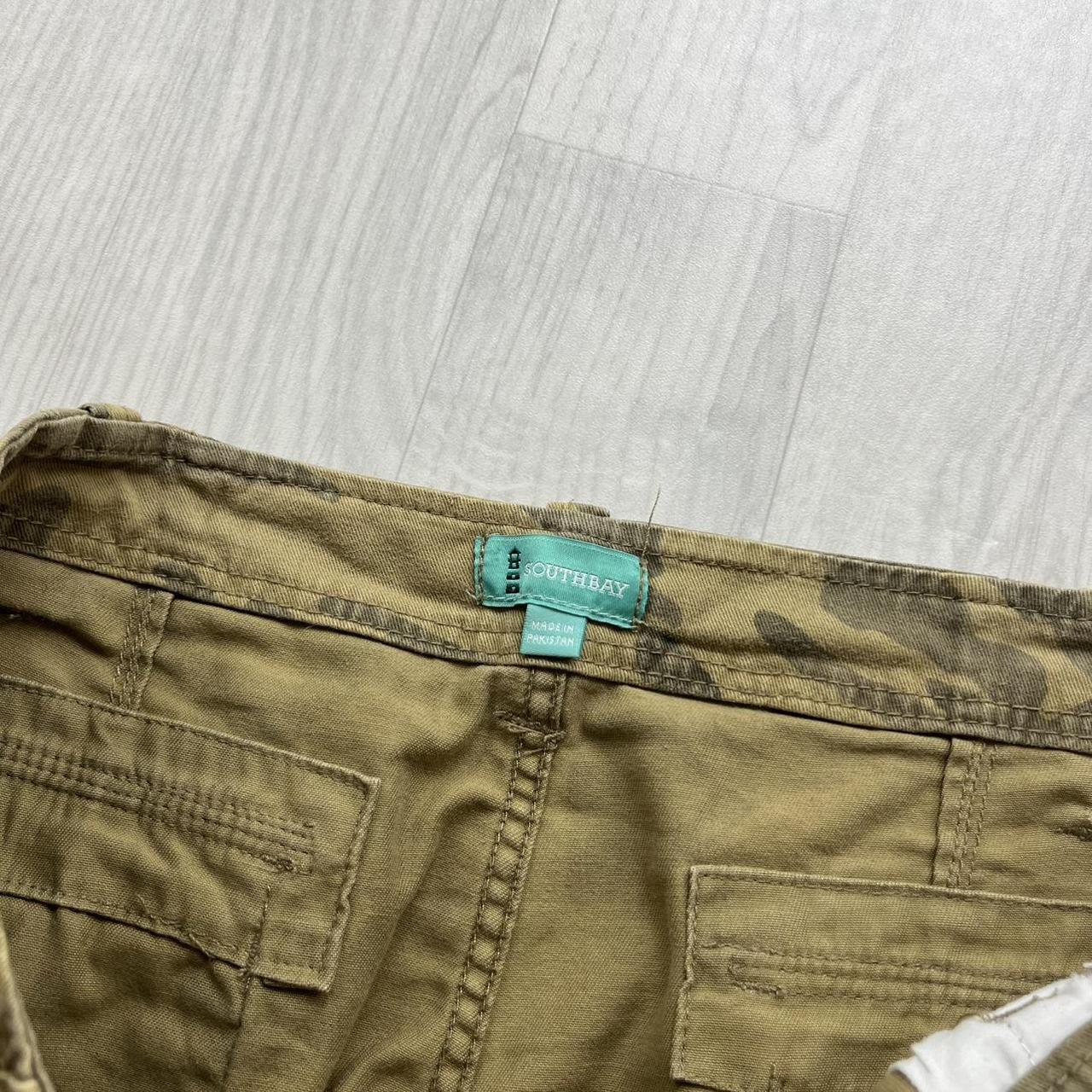 VINTAGE Y2K BAGGY LOOSE CAMO SHORTS KHAKI