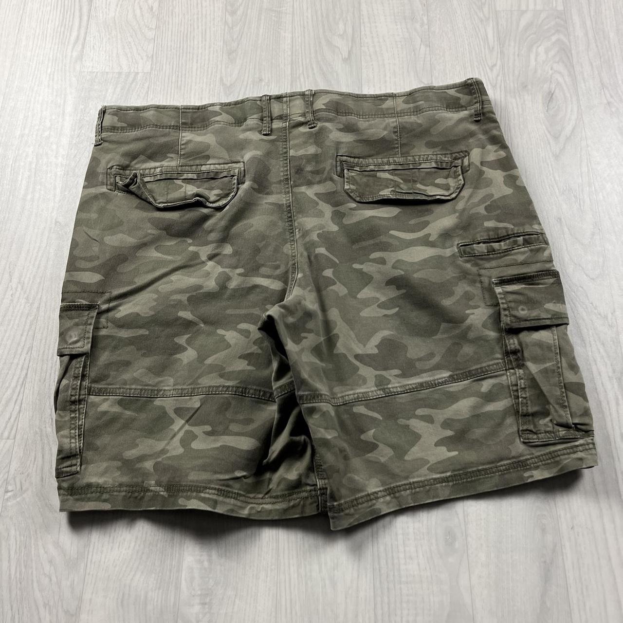 GEORGE BAGGY LOOSE CAMO SHORTS