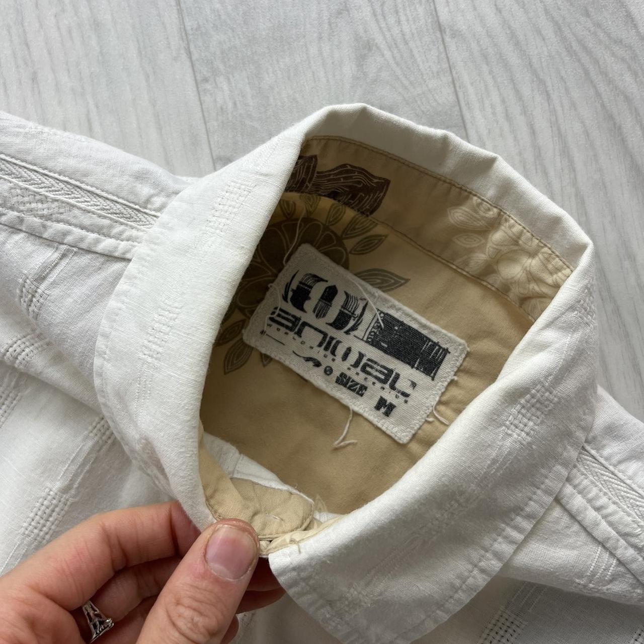 VINTAGE Y2K ANIMAL SHORT SLEEVE SHIRT WHITE / CREAM