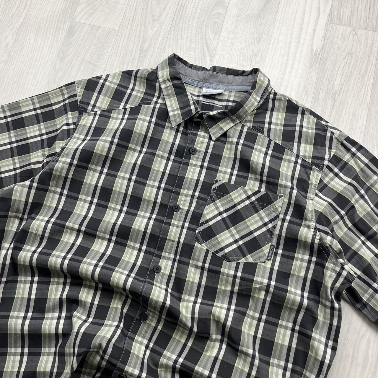 VINTAGE Y2K COLUMBIA CHECKERED SHORT SLEEVE BUTTON UP SHIRT BLACK