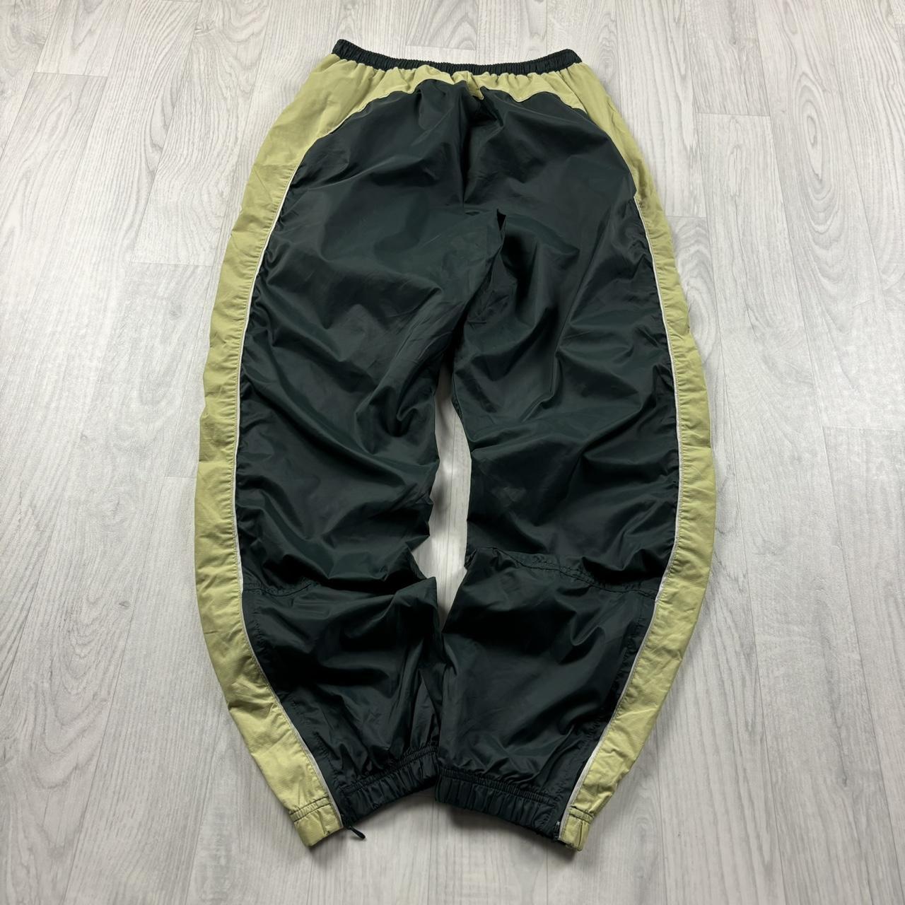 VINTAGE 90s NIKE BAGGY SHELL TRACKSUIT BOTTOMS GREEN