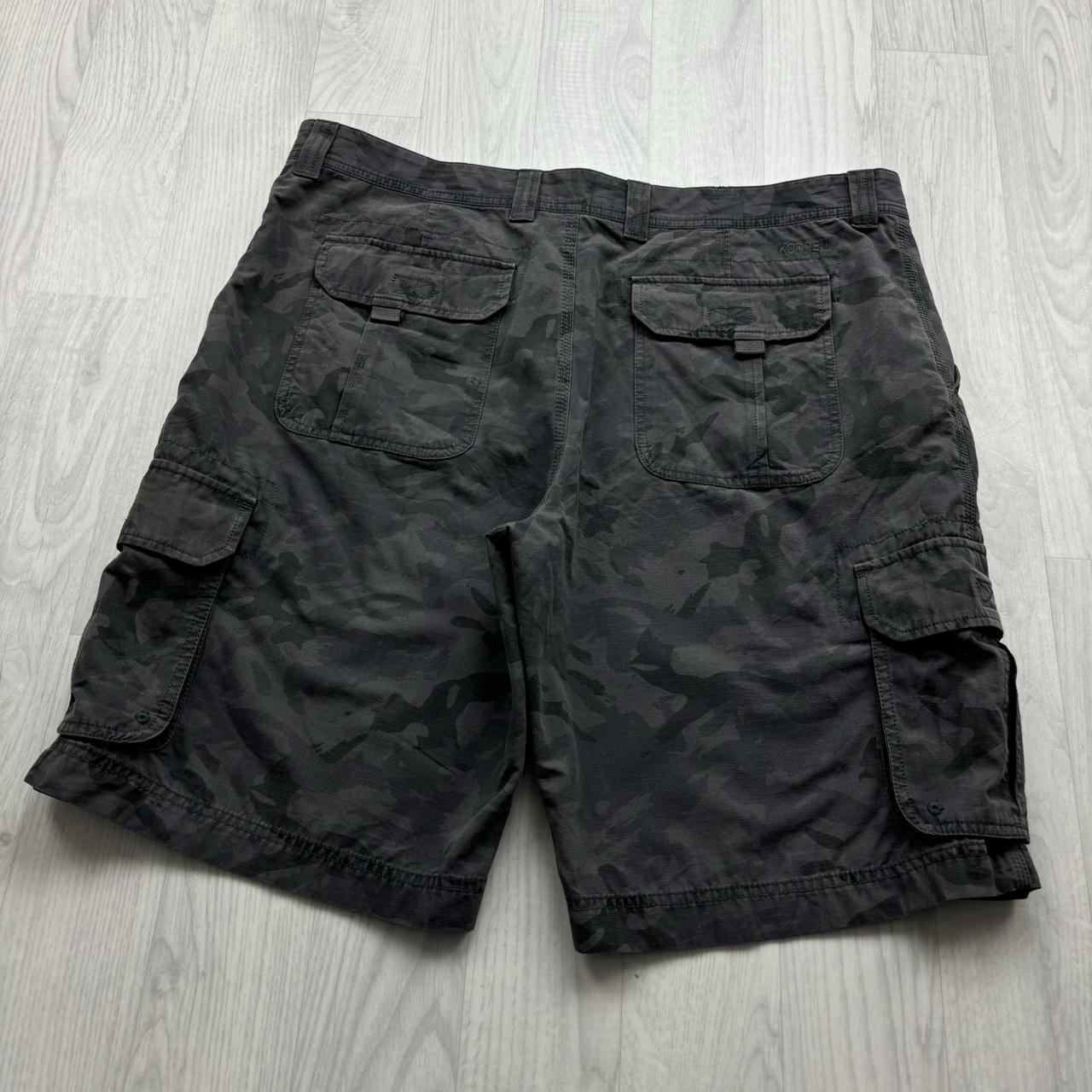VINTAGE Y2K BAGGY LOOSE CAMO SHORTS BLACK