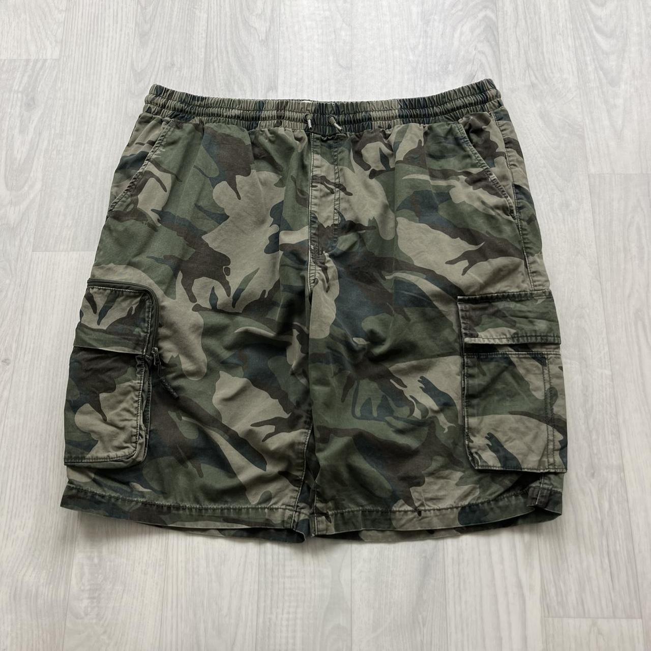 GEORGE BAGGY LOOSE CAMO SHORTS