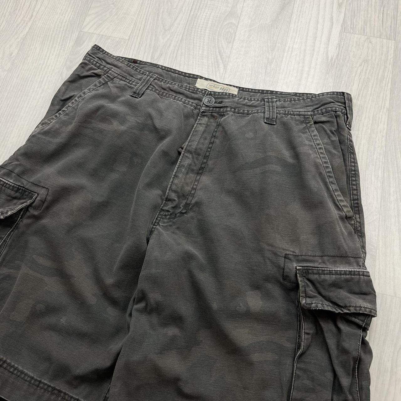 VINTAGE Y2K URBAN UP BAGGY CAMO CARGO SHORTS