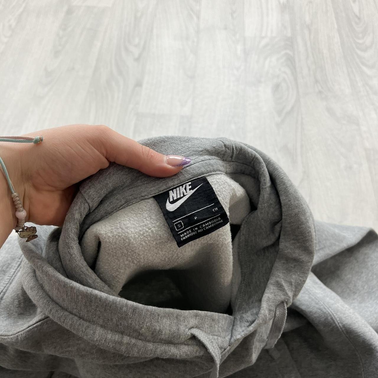 VINTAGE Y2K NIKE HOODIE GREY