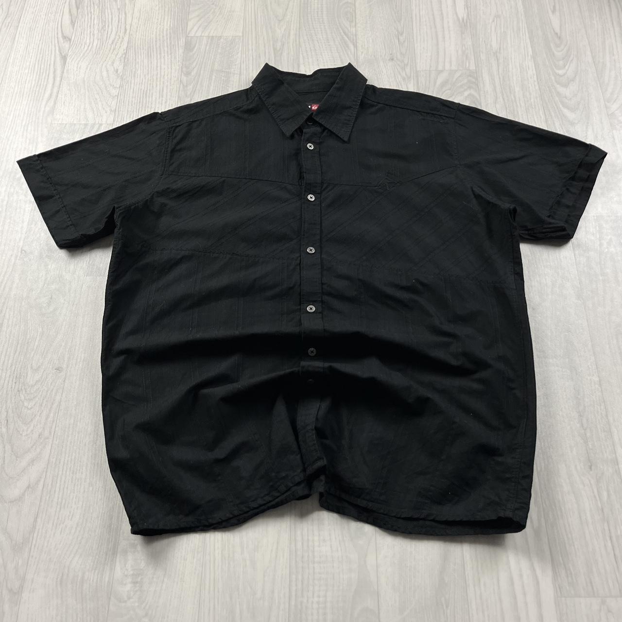 VINTAGE Y2K QUIKSILVER SHORT SLEEVE SHIRT BLACK