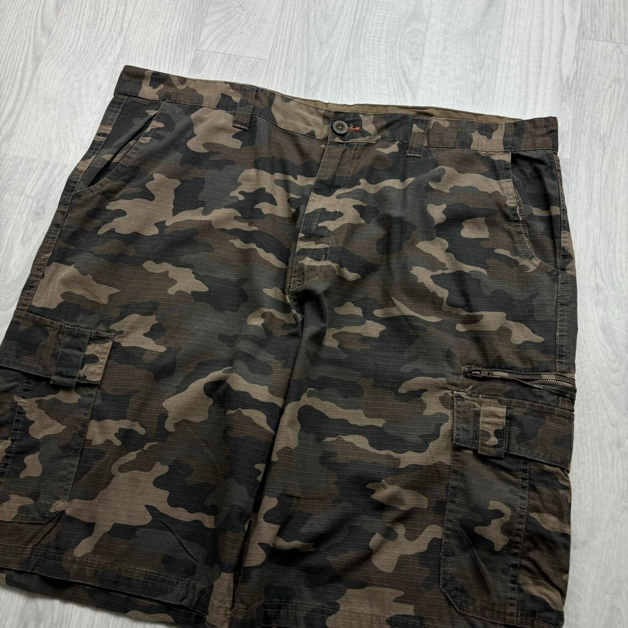 VINTAGE Y2K BURNSIDE BAGGY LOOSE CAMO SHORTS