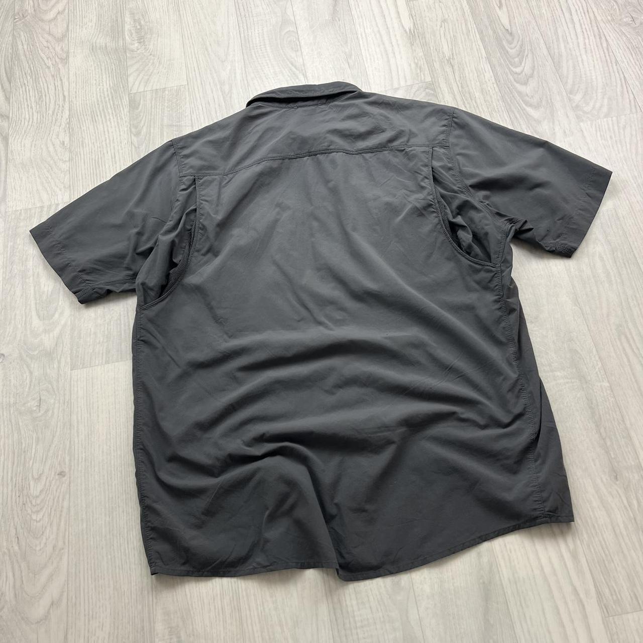VINTAGE Y2K THE NORTH FACE UTILITY BUTTON UP SHORT SLEEVE SHIRT GREY