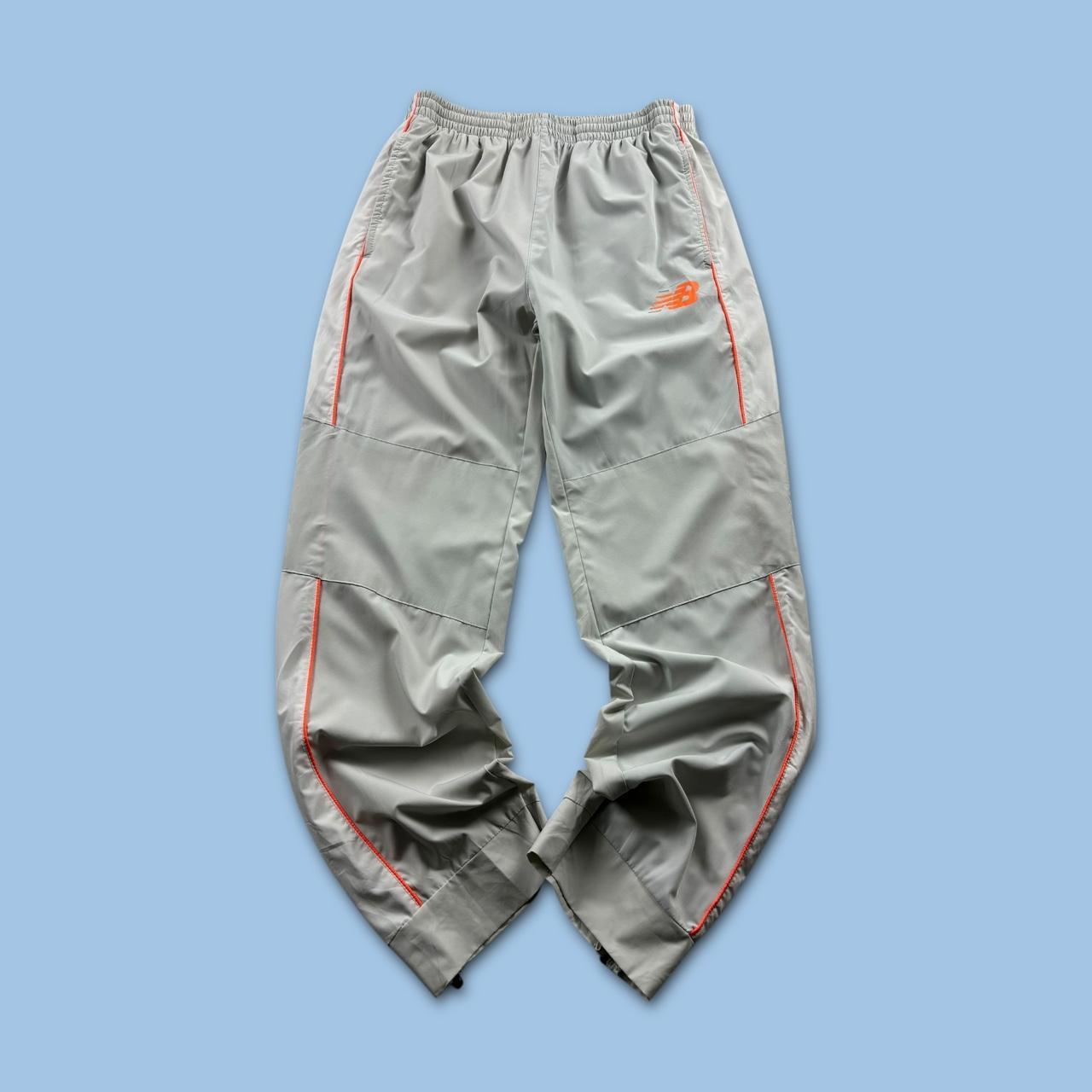 NEW BALANCE BAGGY TRACKSUIT BOTTOMS GREY / WHITE