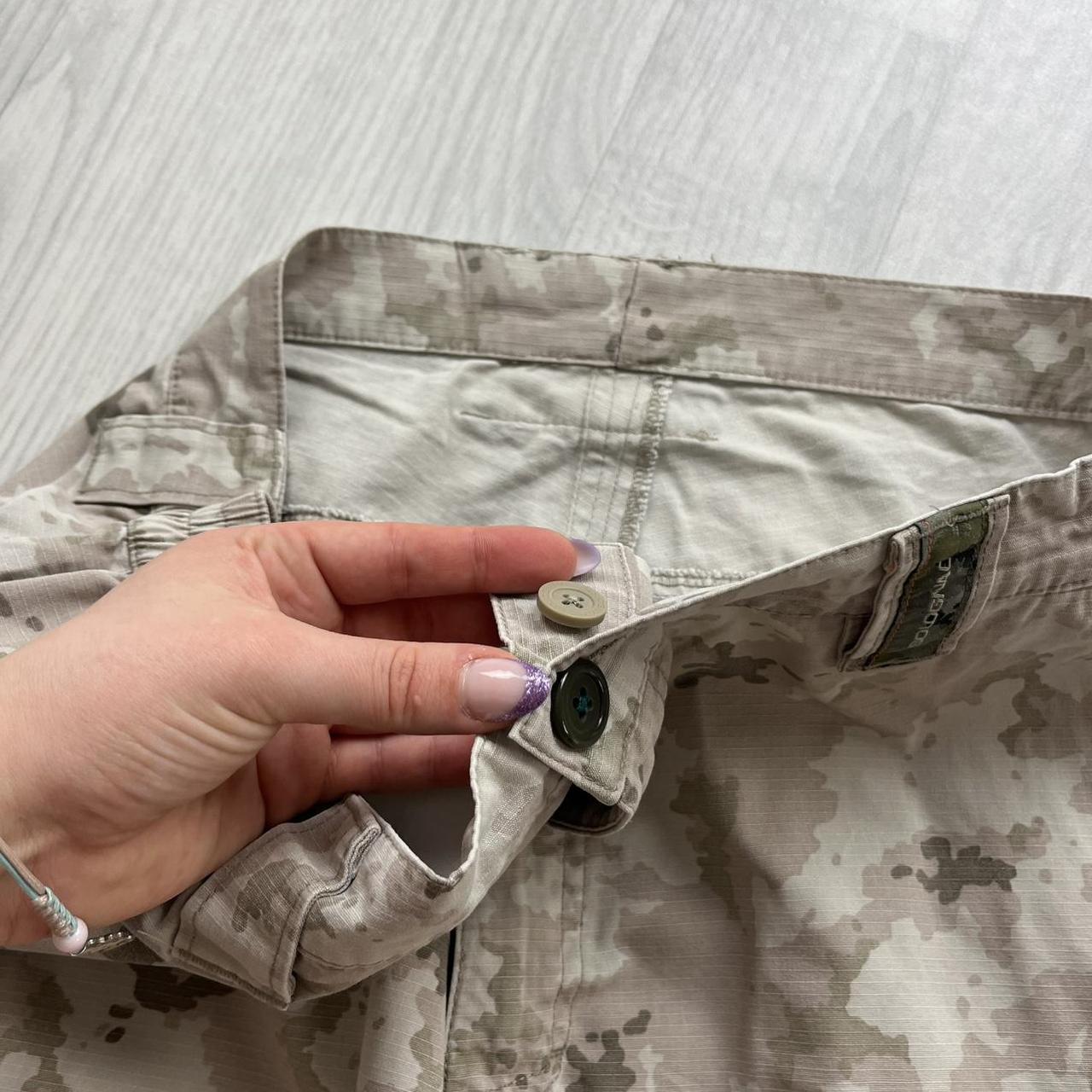VINTAGE Y2K BAGGY LOOSE CAMO SHORTS