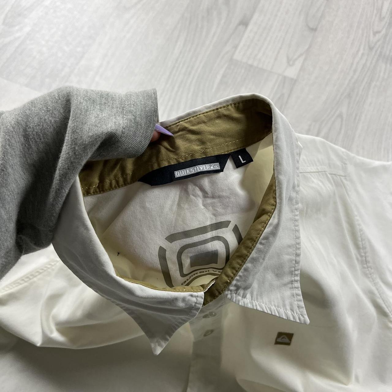 VINTAGE Y2K QUIKSILVER SHORT SLEEVE SHIRT WHITE