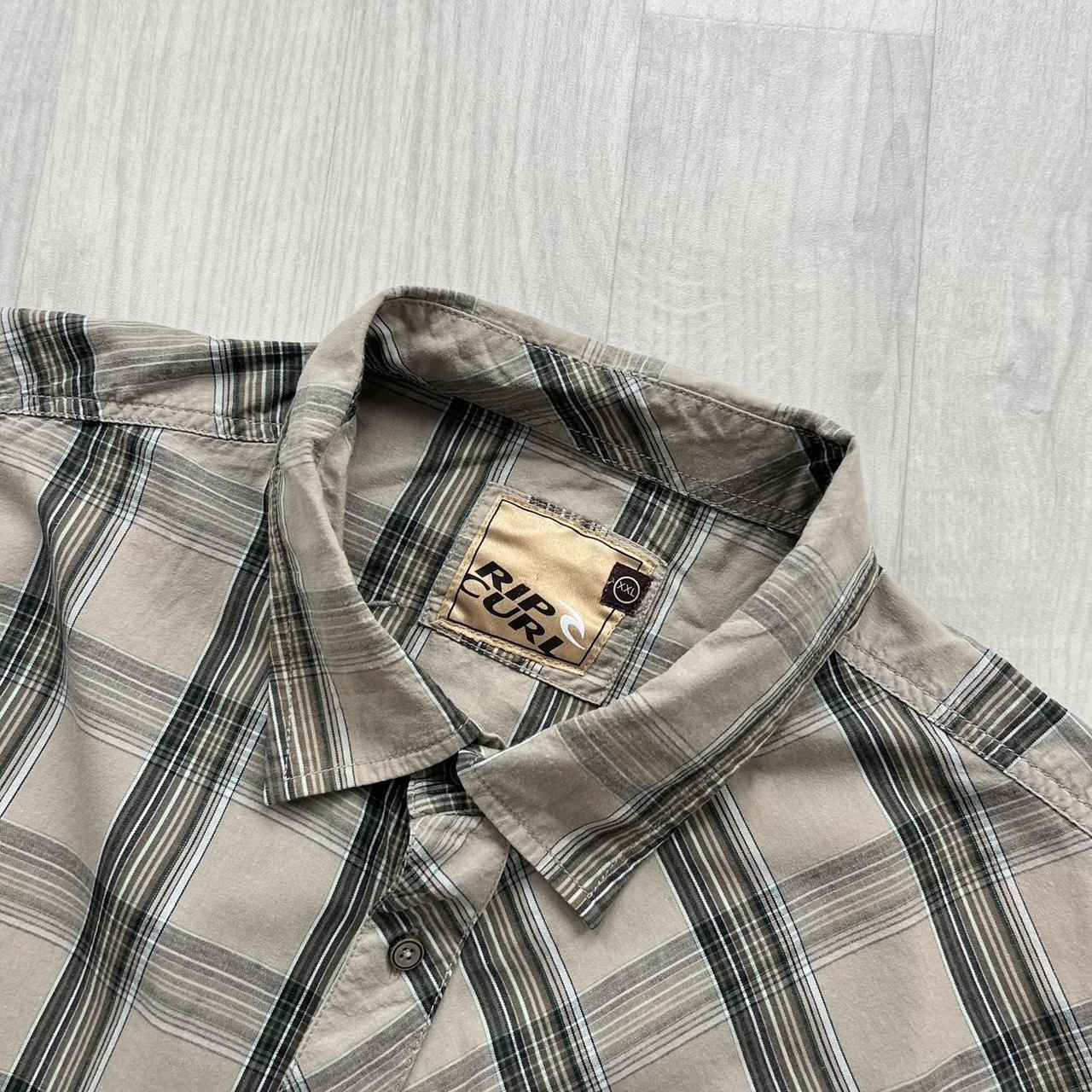 VINTAGE Y2K RIP CURL PLAID SHORT SLEEVE BUTTON UP SHIRT BEIGE