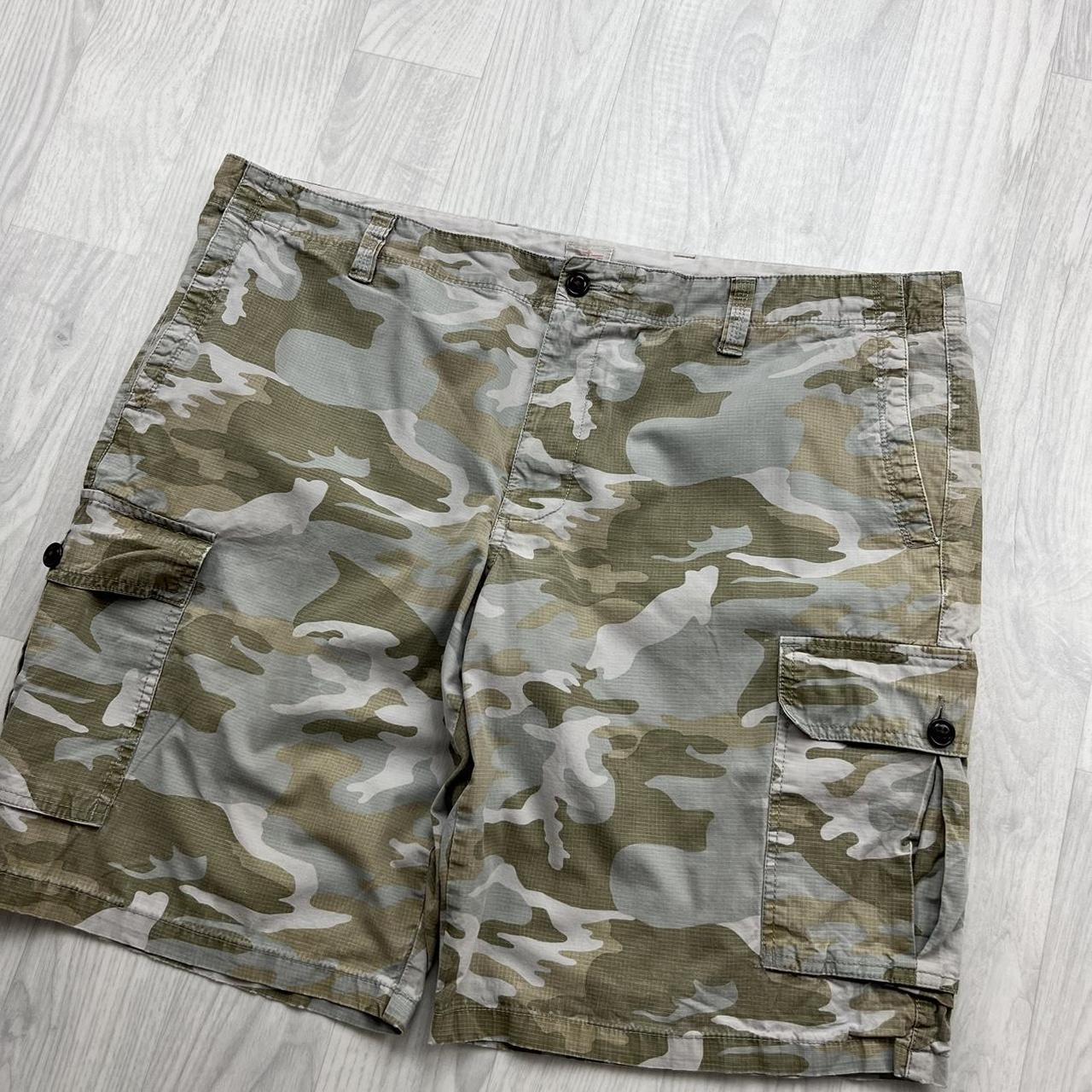 VINTAGE Y2K DOCKERS BAGGY CAMO CARGO SHORTS