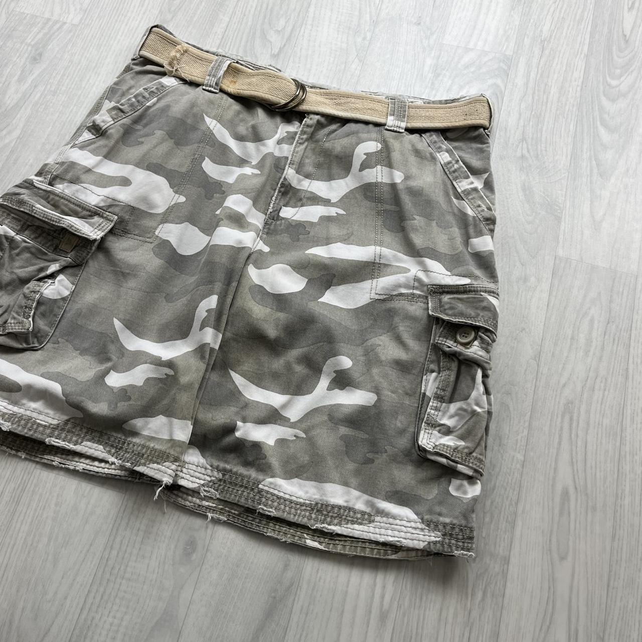 VINTAGE Y2K BAGGY LOOSE CAMO CARGO SHORTS