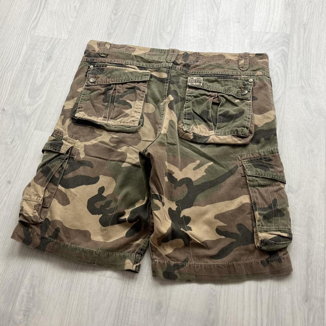 VINTAGE Y2K CRIMINAL DAMAGE BAGGY LOOSE CAMO SHORTS