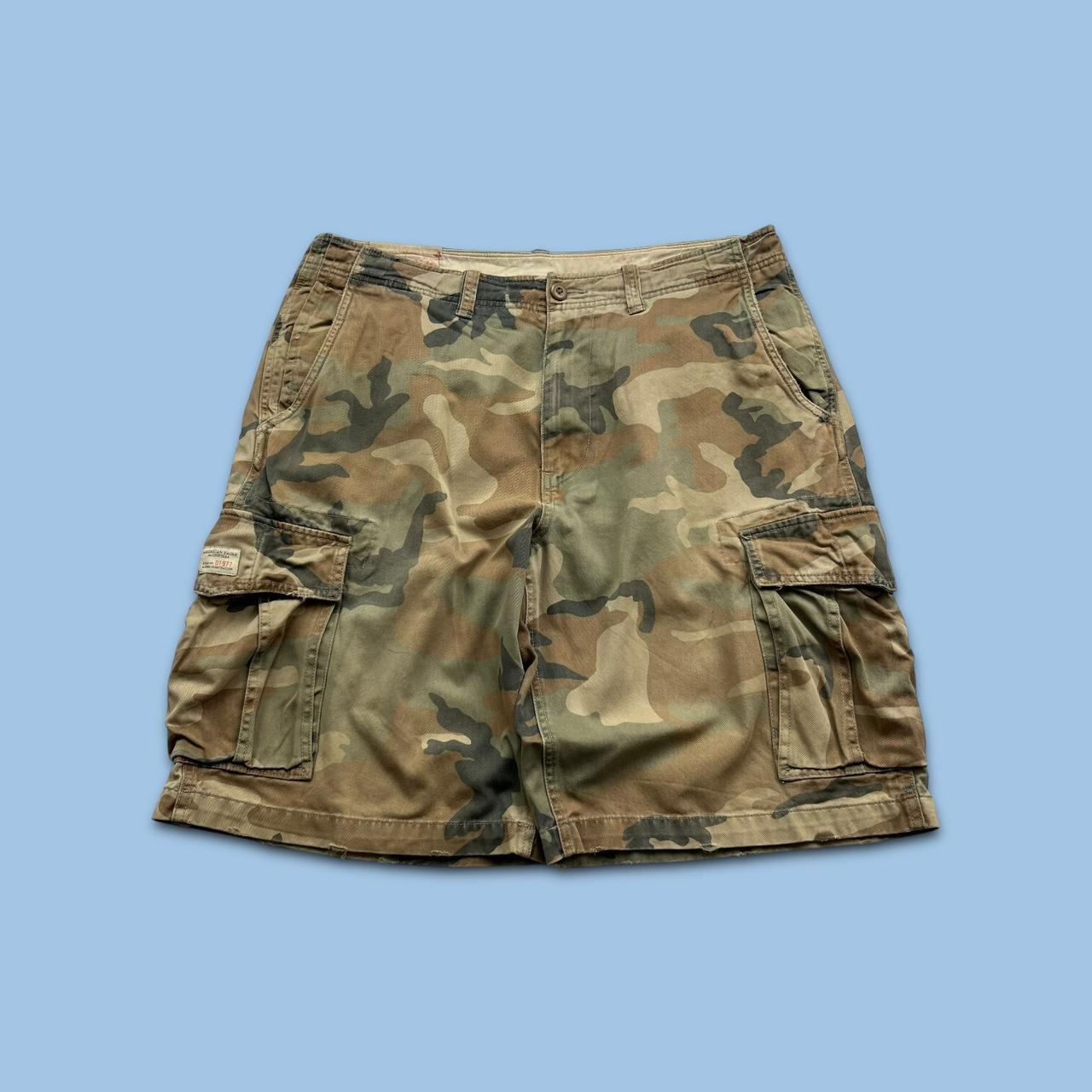 VINTAGE Y2K BAGGY CAMO CARGO SHORTS