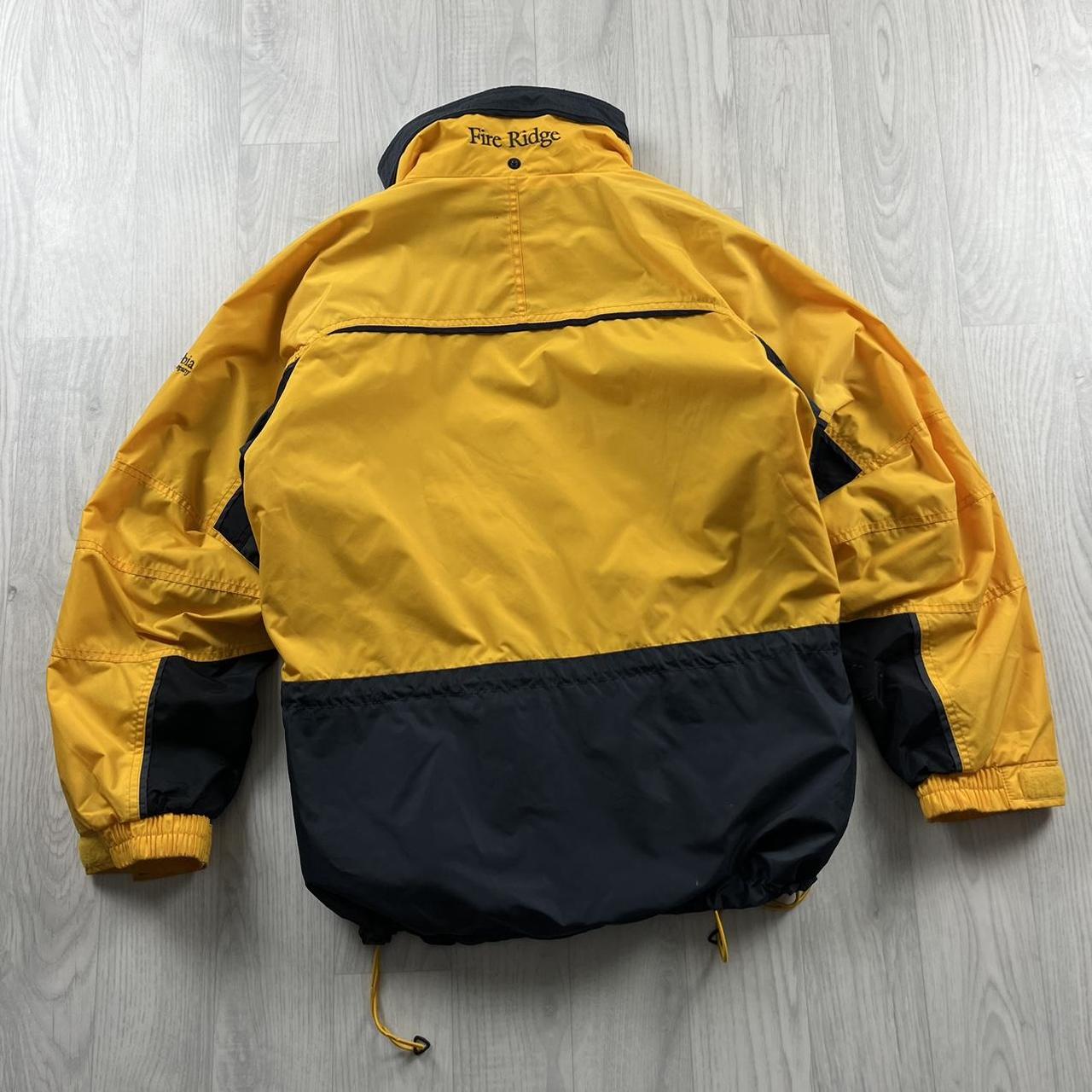 VINTAGE 00s COLUMBIA TECHNICAL HEAVY JACKET YELLOW