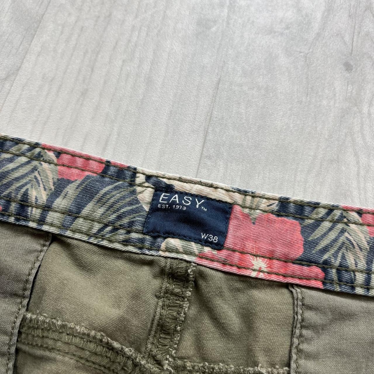 VINTAGE Y2K BAGGY CAMO CARGO SHORTS KHAKI