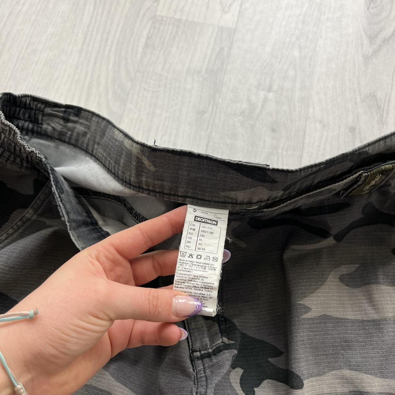 VINTAGE Y2K BAGGY LOOSE CAMO SHORTS