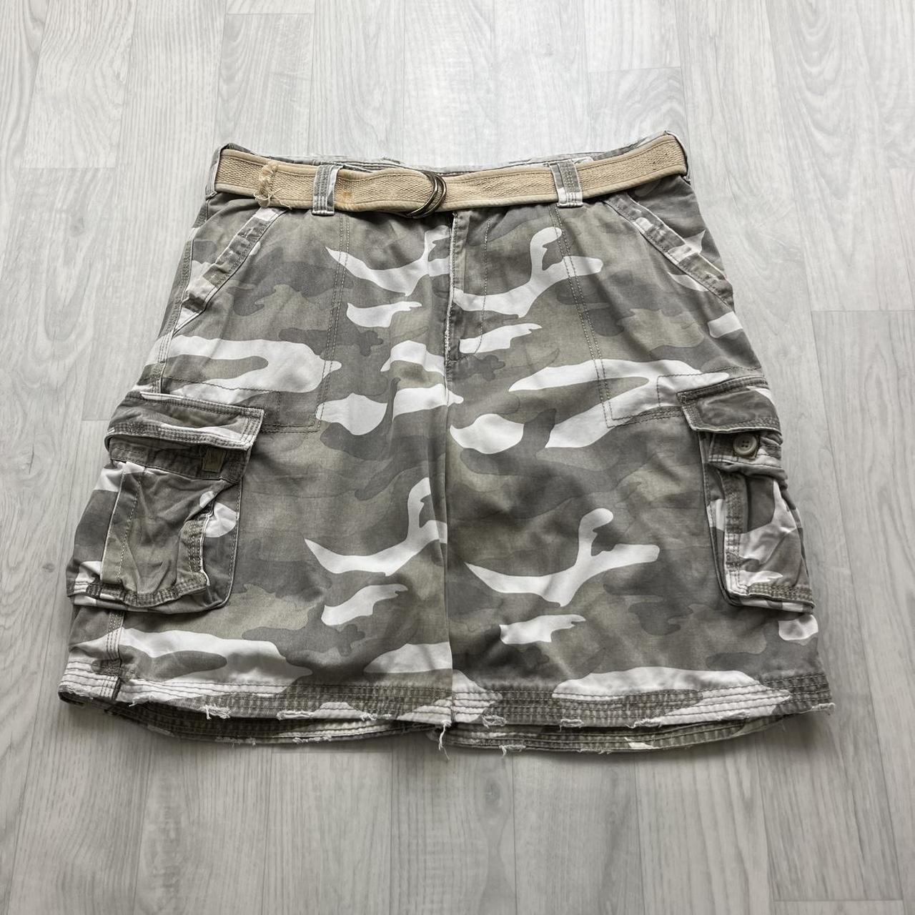 VINTAGE Y2K BAGGY LOOSE CAMO CARGO SHORTS