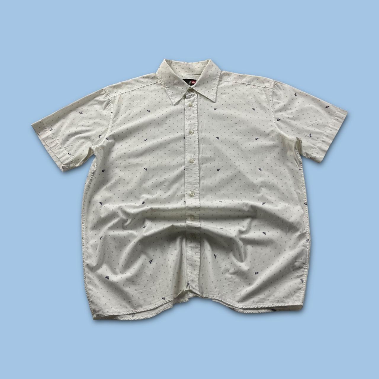 VINTAGE Y2K QUIKSILVER SHORT SLEEVE SHIRT WHITE