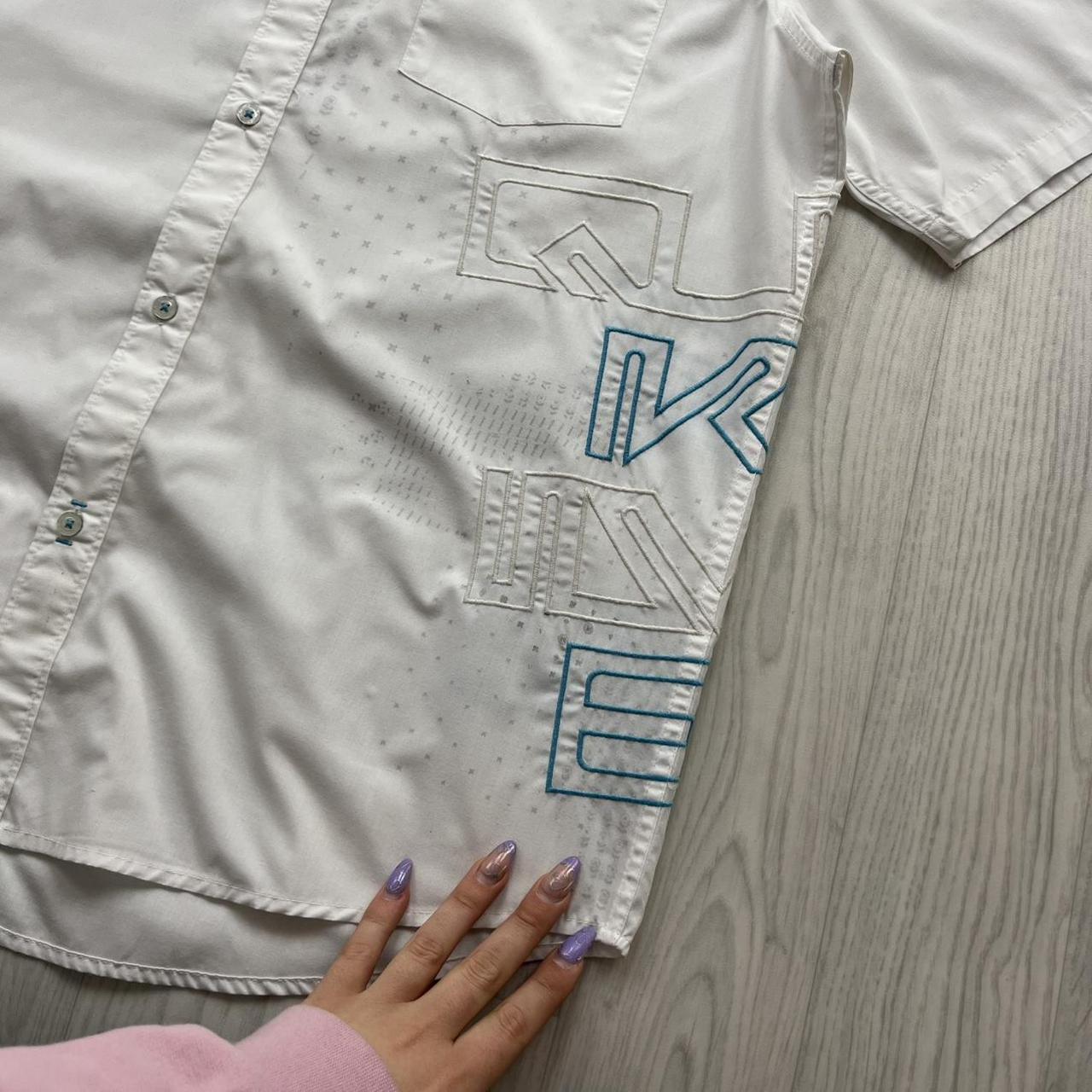 VINTAGE Y2K QUIKSILVER GRAPHIC SHORT SLEEVE SHIRT WHITE
