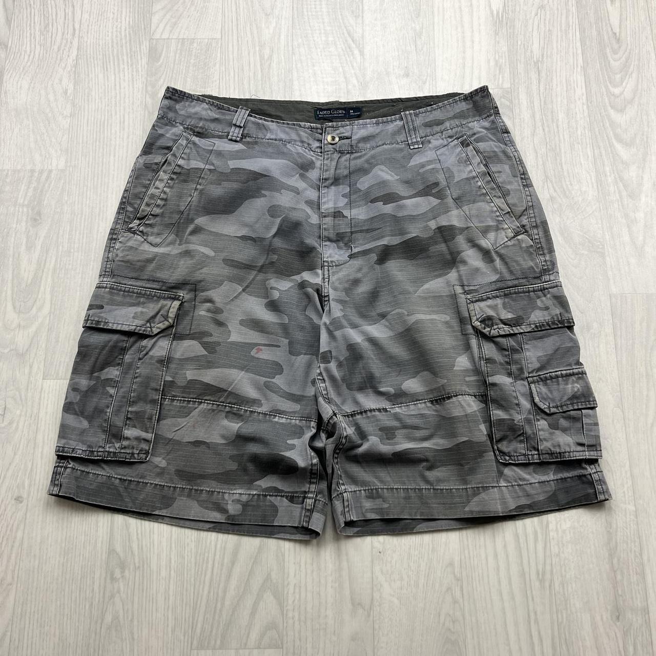 VINTAGE Y2K FADED GLORY BAGGY CAMO CARGO SHORTS GREY