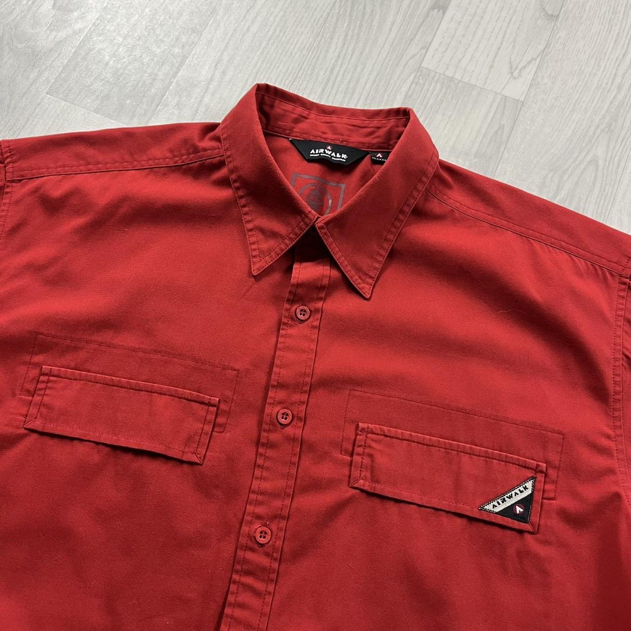 VINTAGE Y2K AIRWALK SHORT SLEEVE SHIRT RED