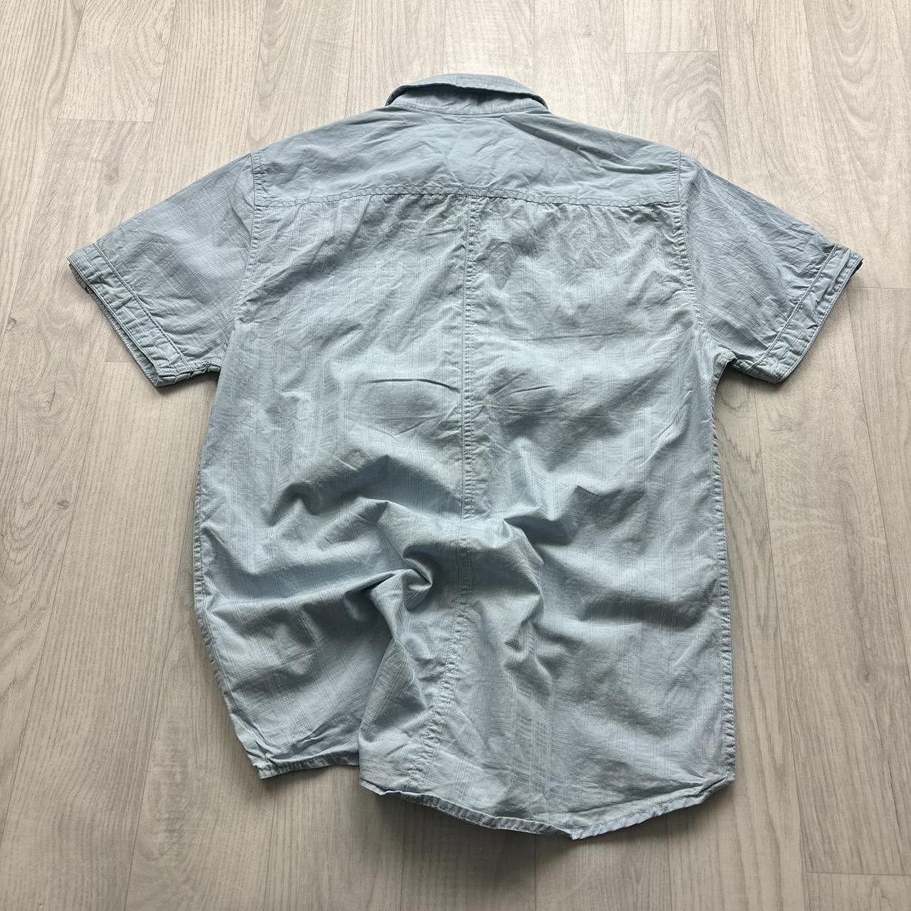 VINTAGE Y2K GUESS SHORT SLEEVE SHIRT LIGHT BLUE