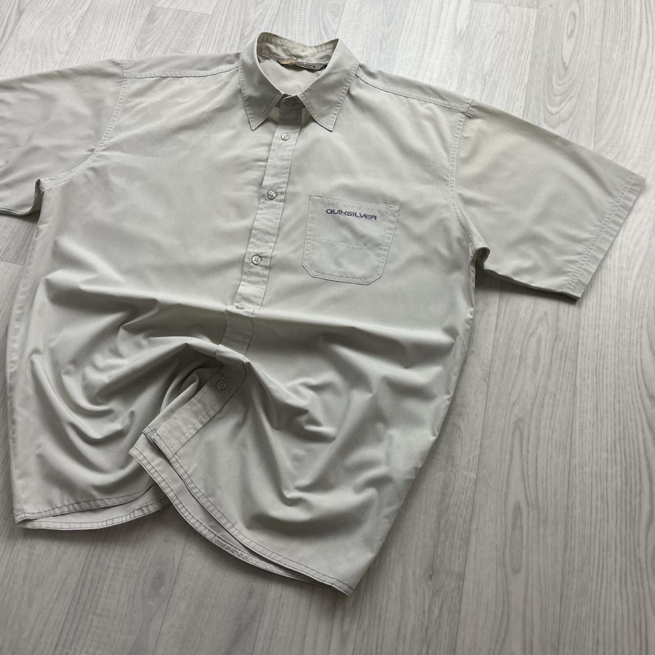 VINTAGE Y2K QUIKSILVER SHORT SLEEVE SHIRT CREAM