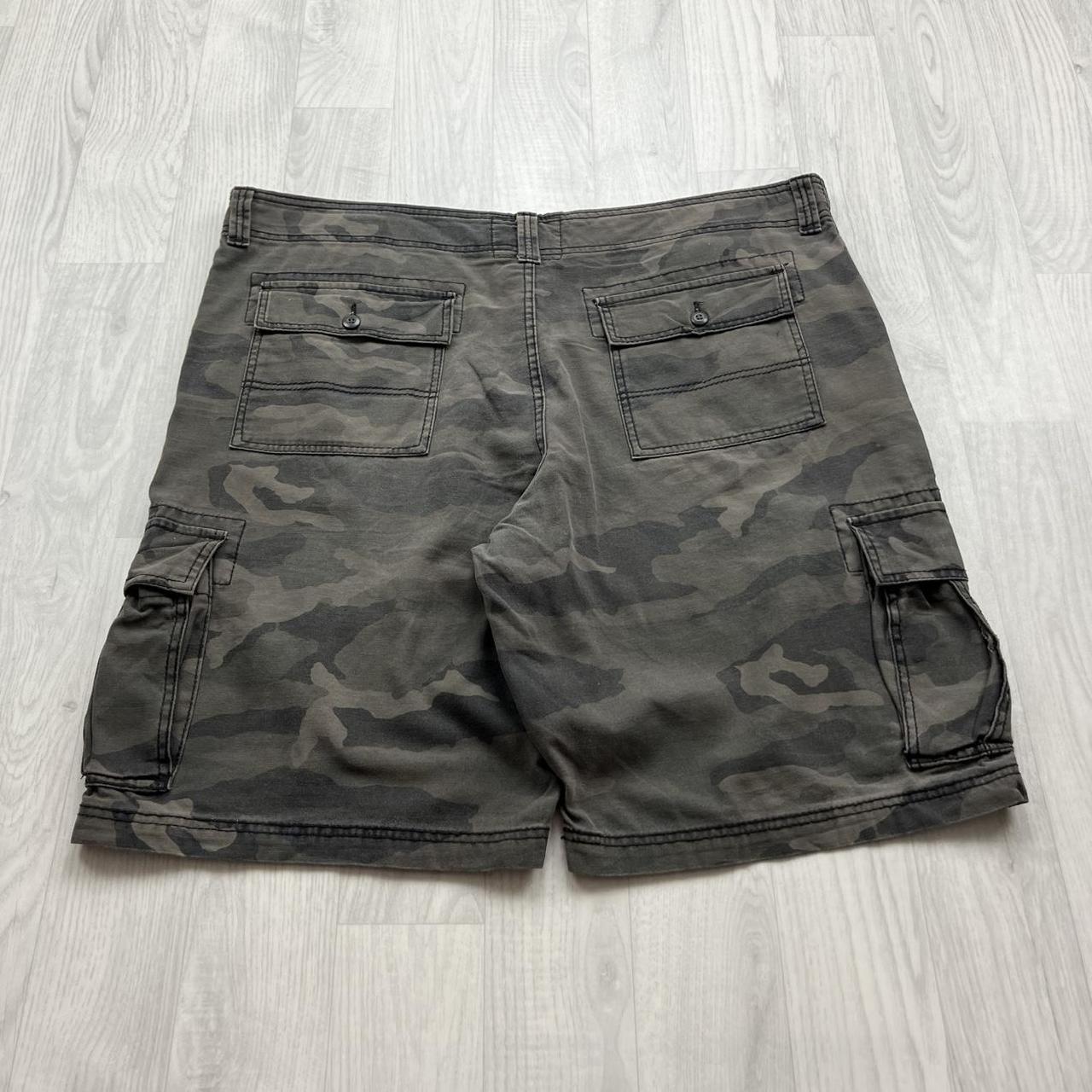 VINTAGE Y2K LEVIS SIGNATURE BAGGY CAMO CARGO SHORTS CHARCOAL GREY
