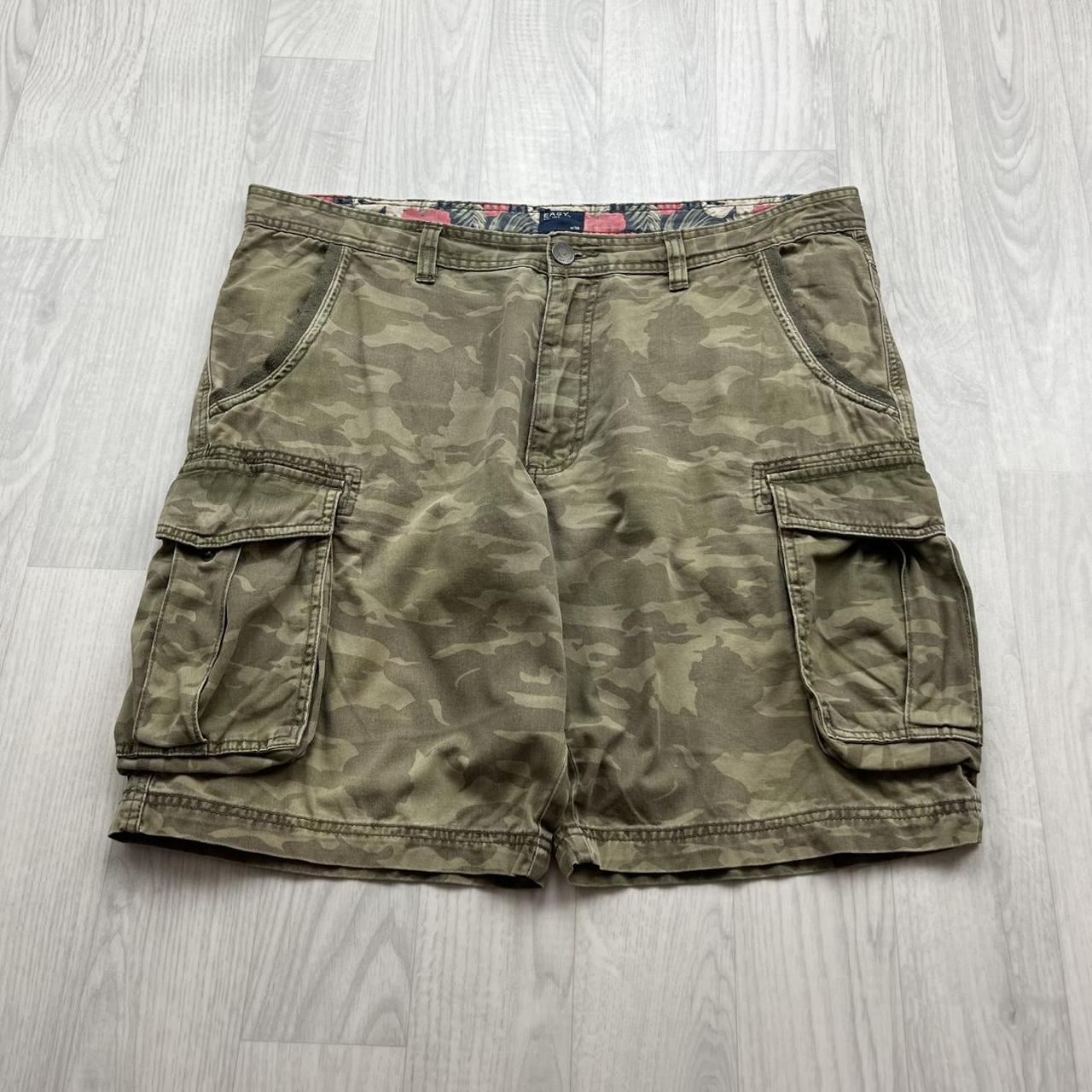 VINTAGE Y2K BAGGY CAMO CARGO SHORTS KHAKI