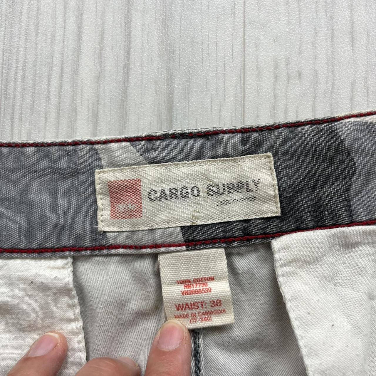 VINTAGE Y2K BAGGY CAMO CARGO SHORTS