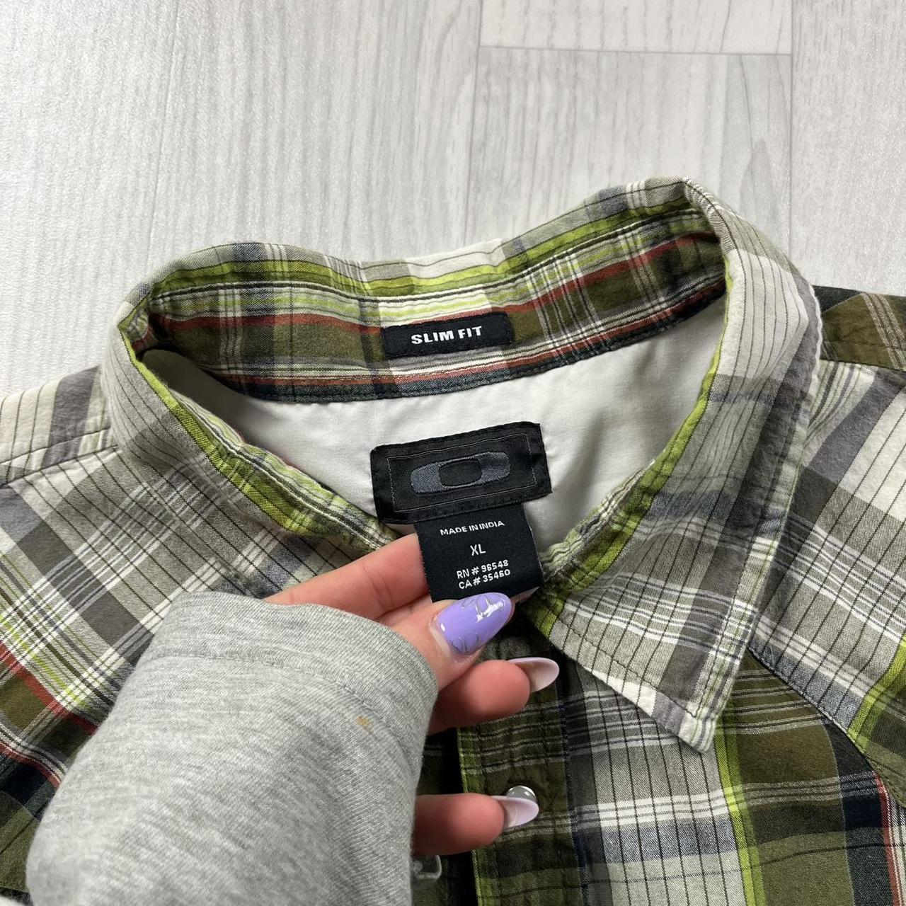 VINTAGE Y2K OAKLEY CHECKERED SHORT SLEEVE SHIRT GREEN