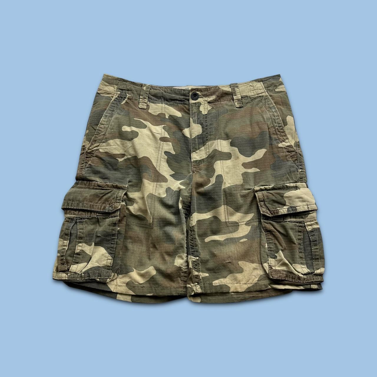 VINTAGE Y2K BAGGY CAMO CARGO SHORTS