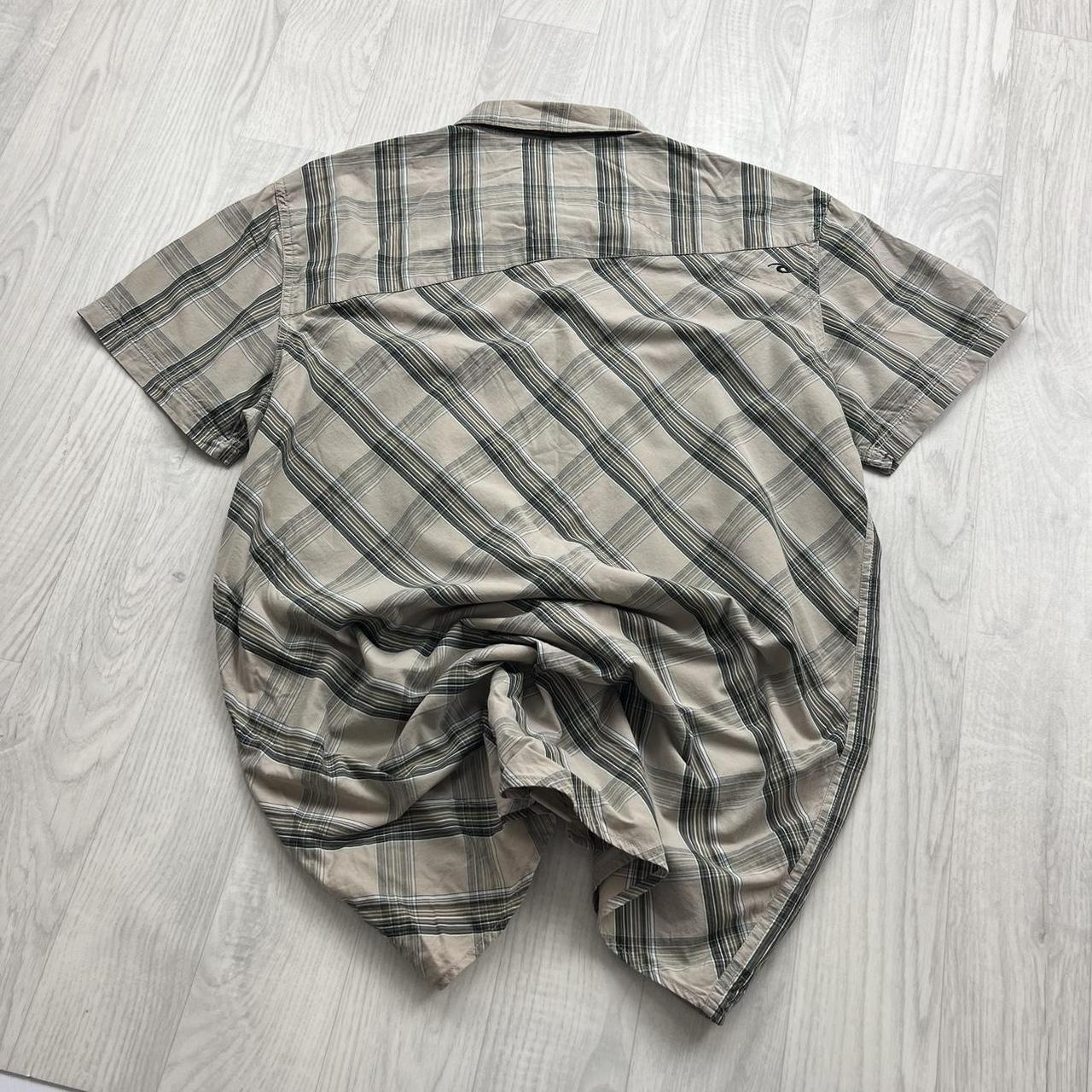 VINTAGE Y2K RIP CURL PLAID SHORT SLEEVE BUTTON UP SHIRT BEIGE