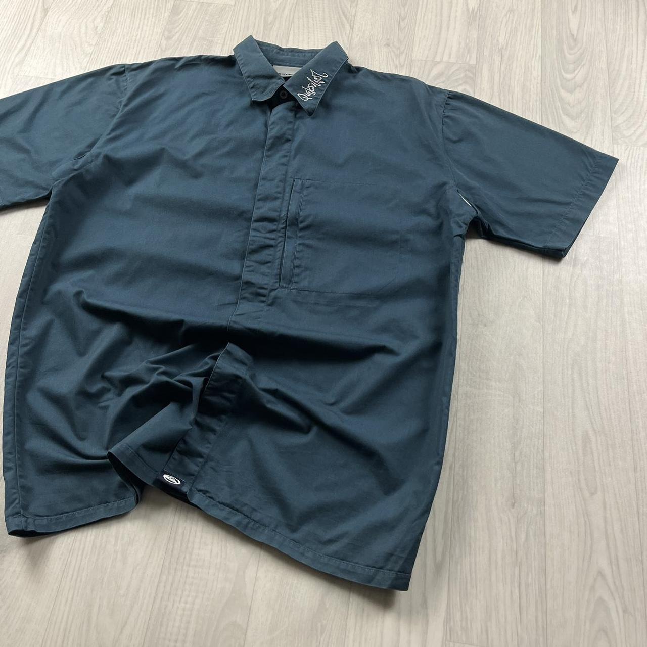VINTAGE Y2K QUIKSILVER SHORT SLEEVE SHIRT BLUE