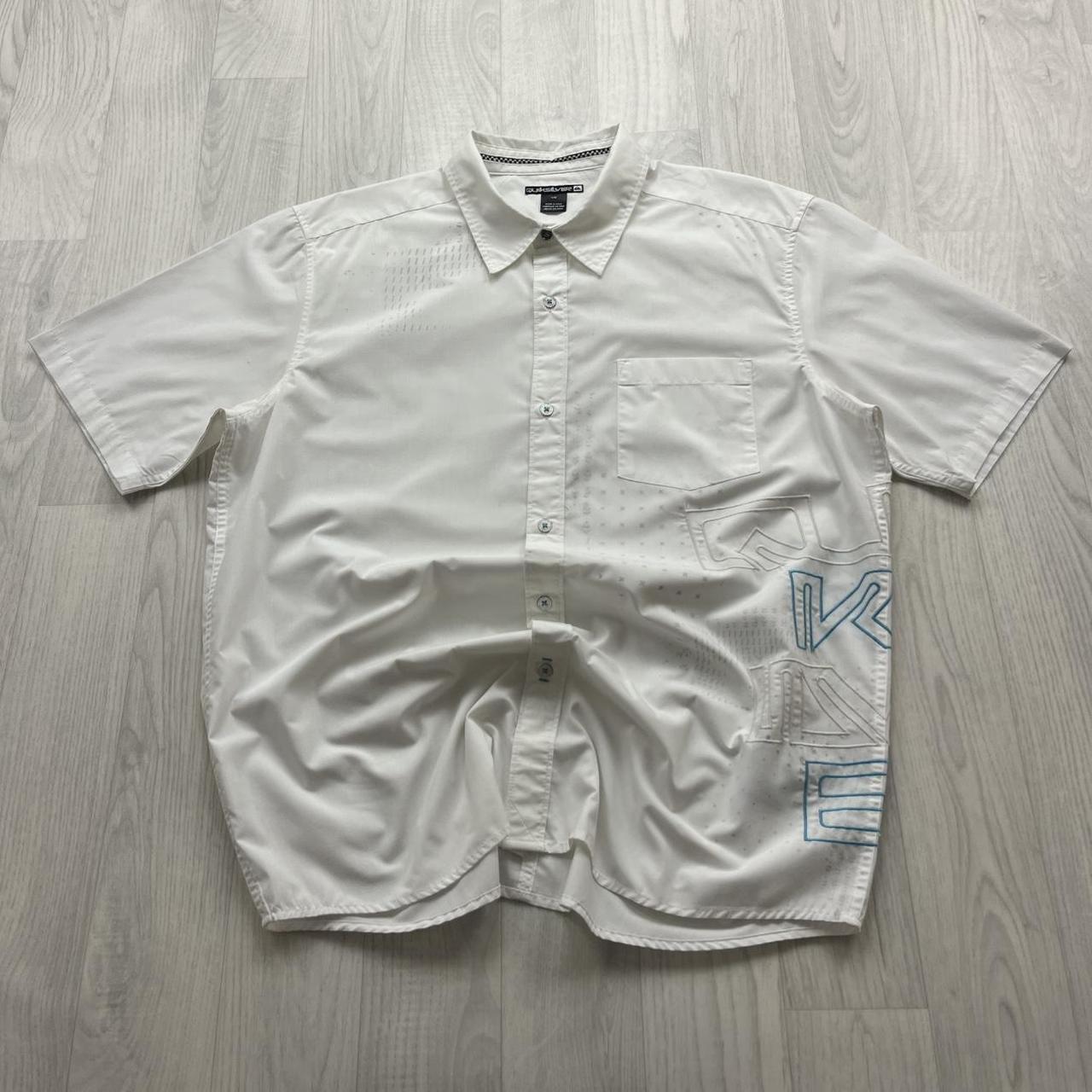 VINTAGE Y2K QUIKSILVER GRAPHIC SHORT SLEEVE SHIRT WHITE