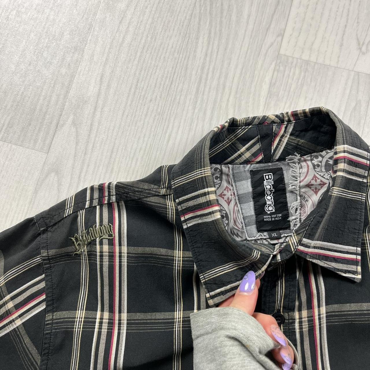 VINTAGE Y2K BILLABONG CHECKERED SHORT SLEEVE SHIRT BLACK