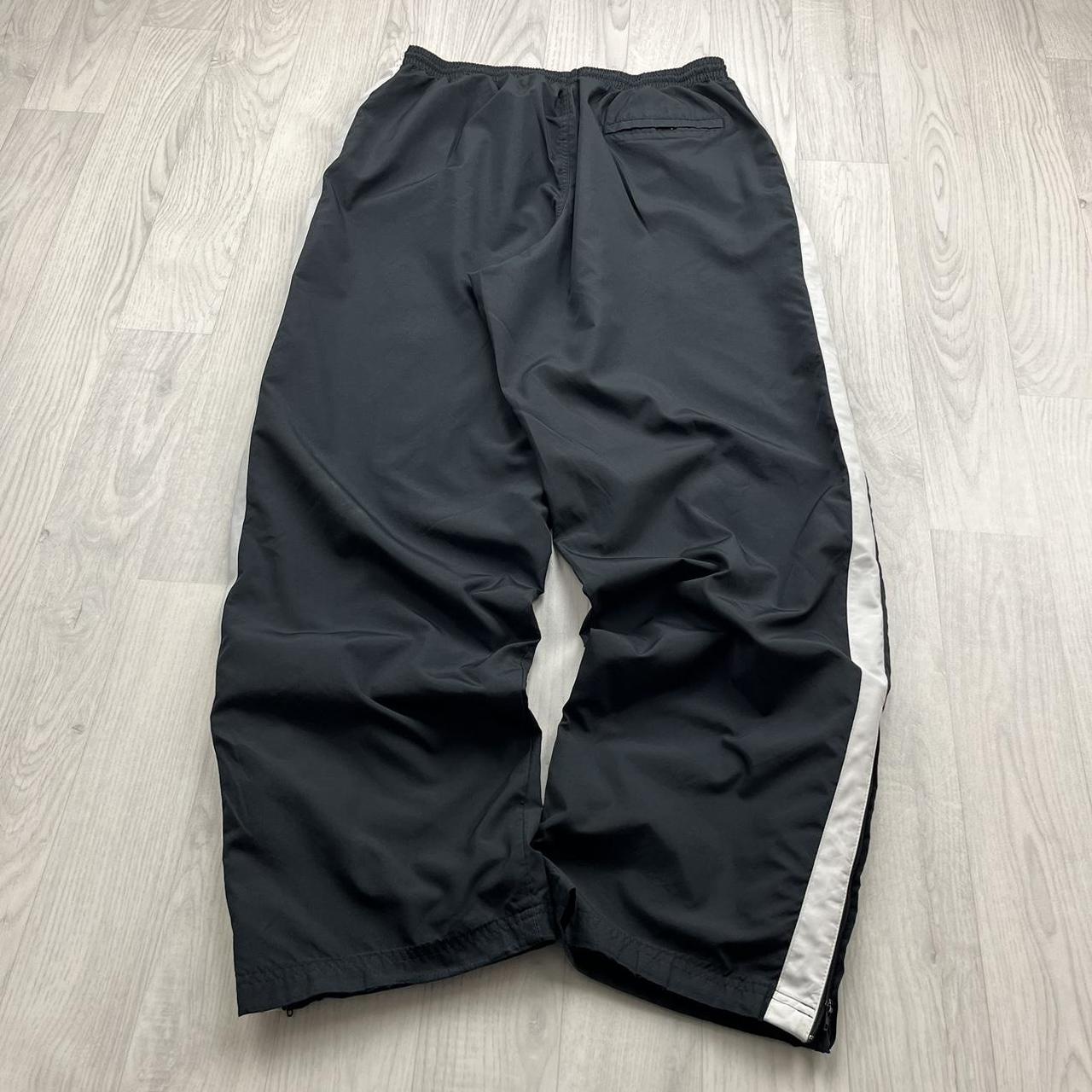VINTAGE Y2K NIKE SIDE STRIPE BAGGY TRACKSUIT BOTTOMS BLACK