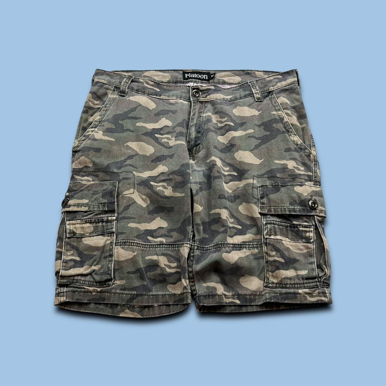 VINTAGE Y2K BAGGY CAMO CARGO SHORTS