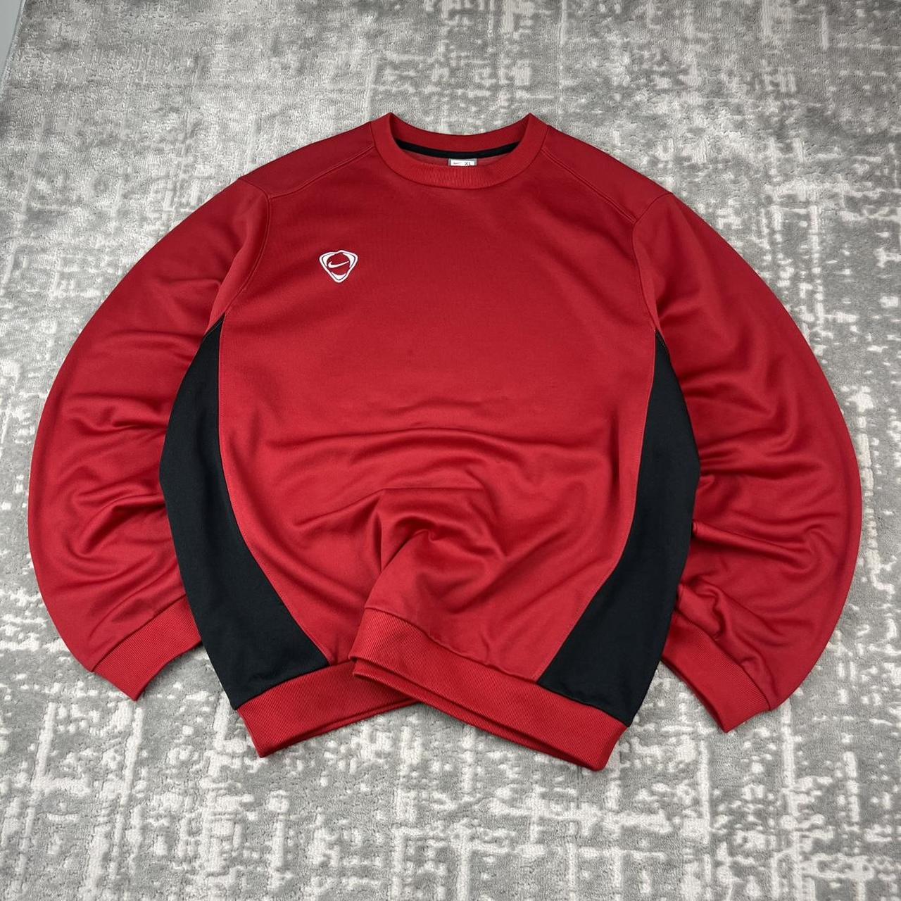 VINTAGE Y2K NIKE BOXY SWEATSHIRT RED