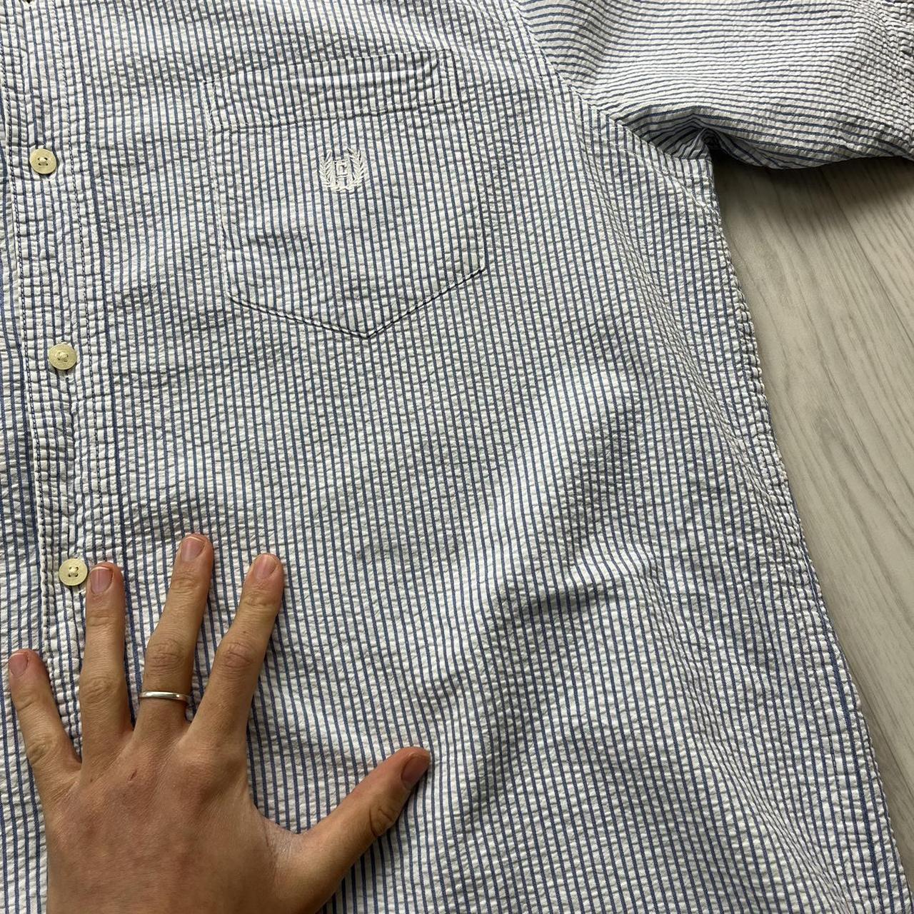 VINTAGE Y2K CHAPS STRIPED SHORT SLEEVE SHIRT BLUE / WHITE