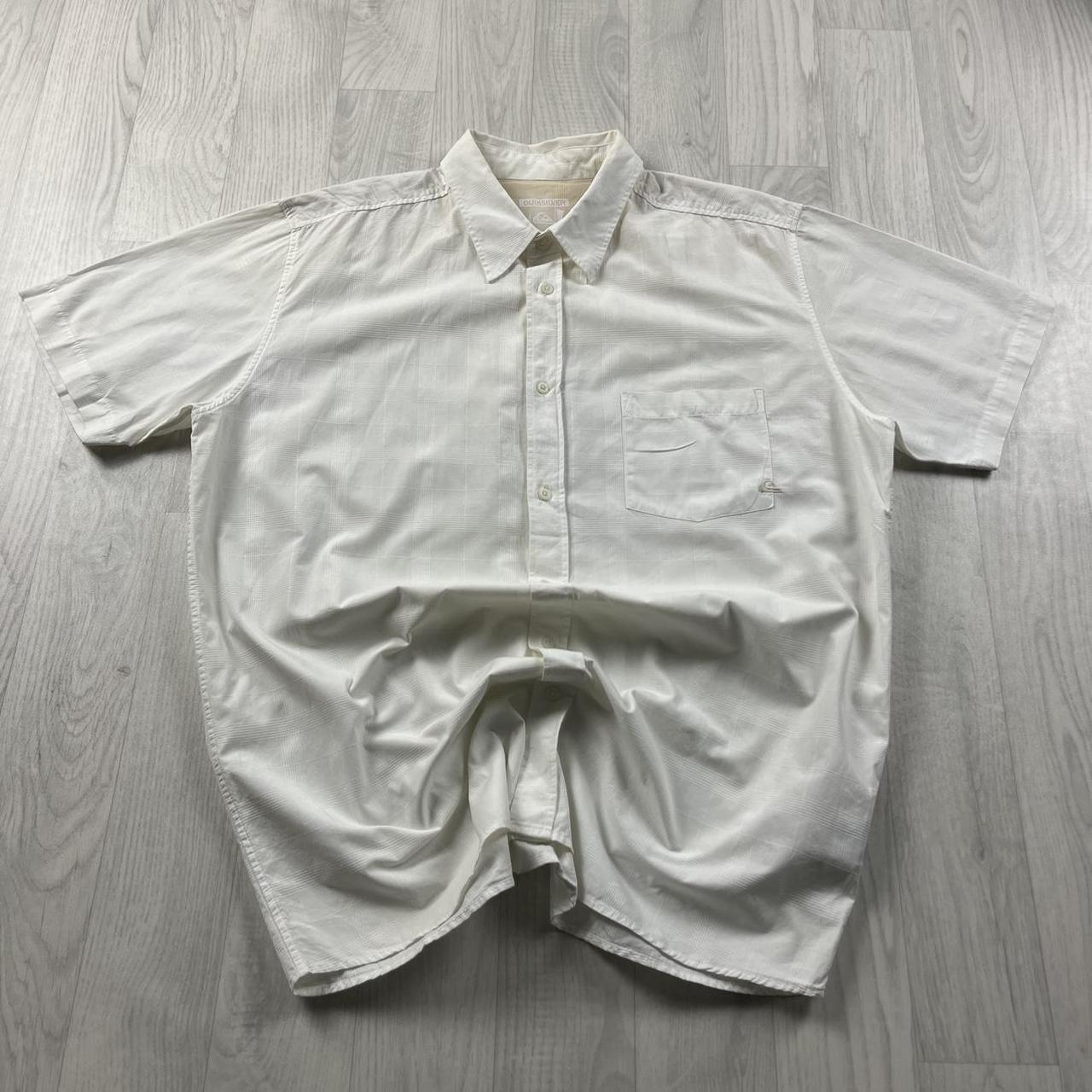 VINTAGE Y2K QUIKSILVER SHORT SLEEVE SHIRT WHITE