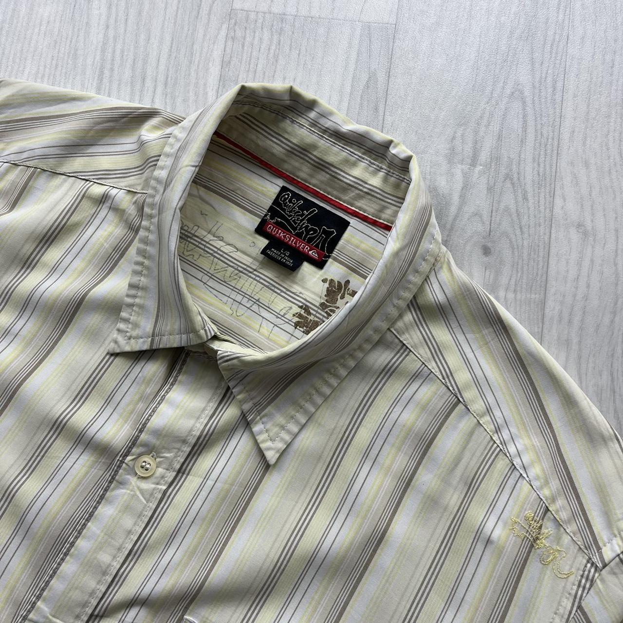VINTAGE Y2K QUIKSILVER STRIPED SHORT SLEEVE SHIRT CREAM