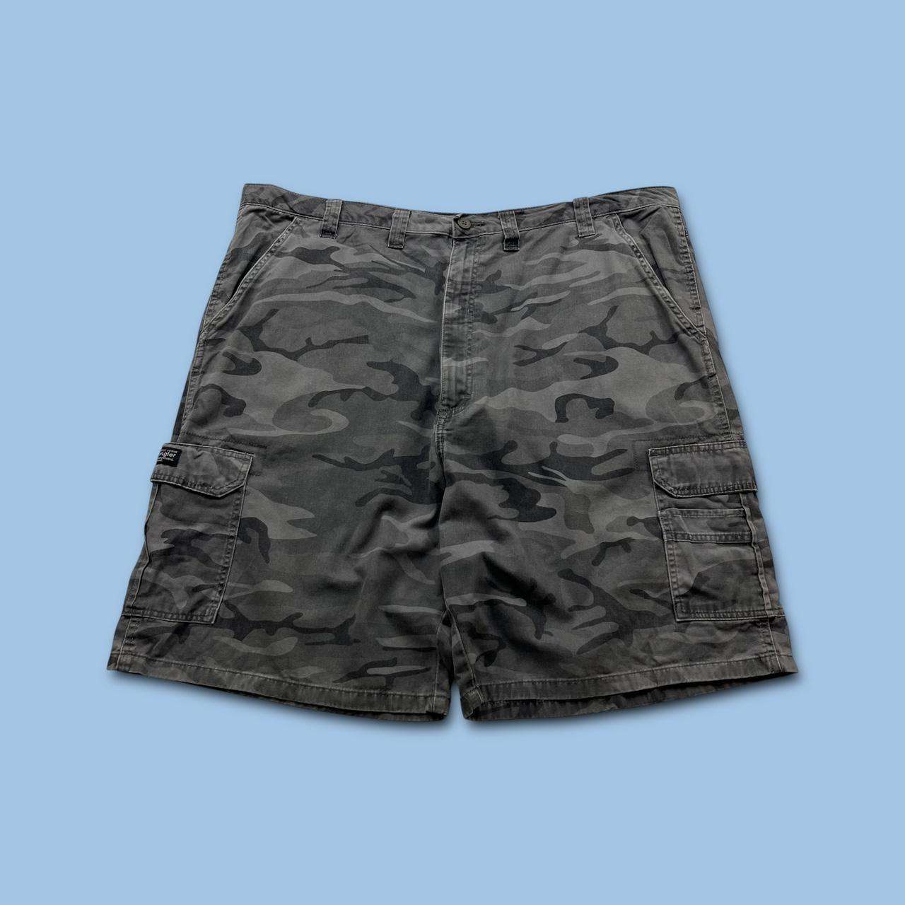 VINTAGE Y2K WRANGLER BAGGY CAMO CARGO SHORTS GREY