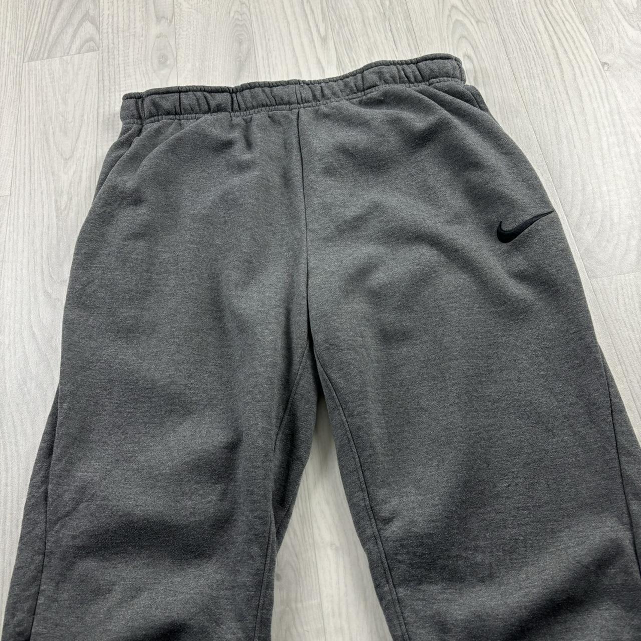 NIKE DRI FIT SWEATPANTS GREY
